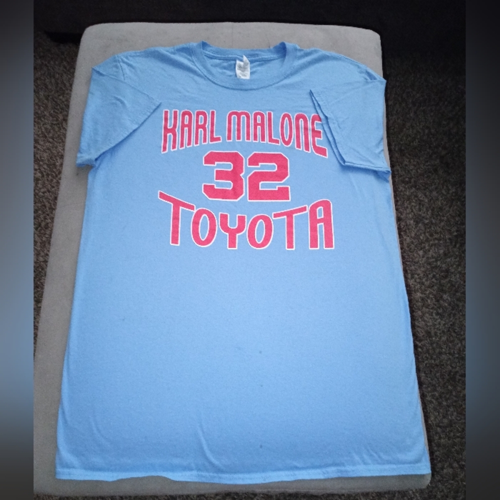Karl Malone #33 Toyota T-shirt Mens Size L Cool Rare Unique